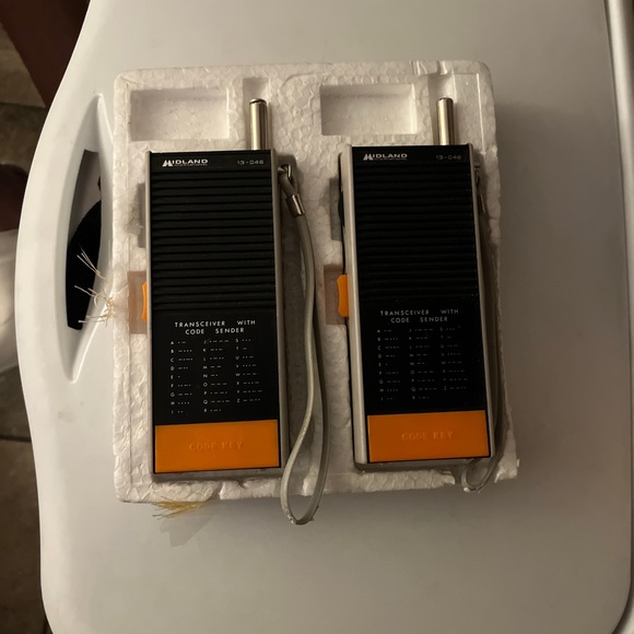 Midland Walkie Talkie - Picture 8 of 11